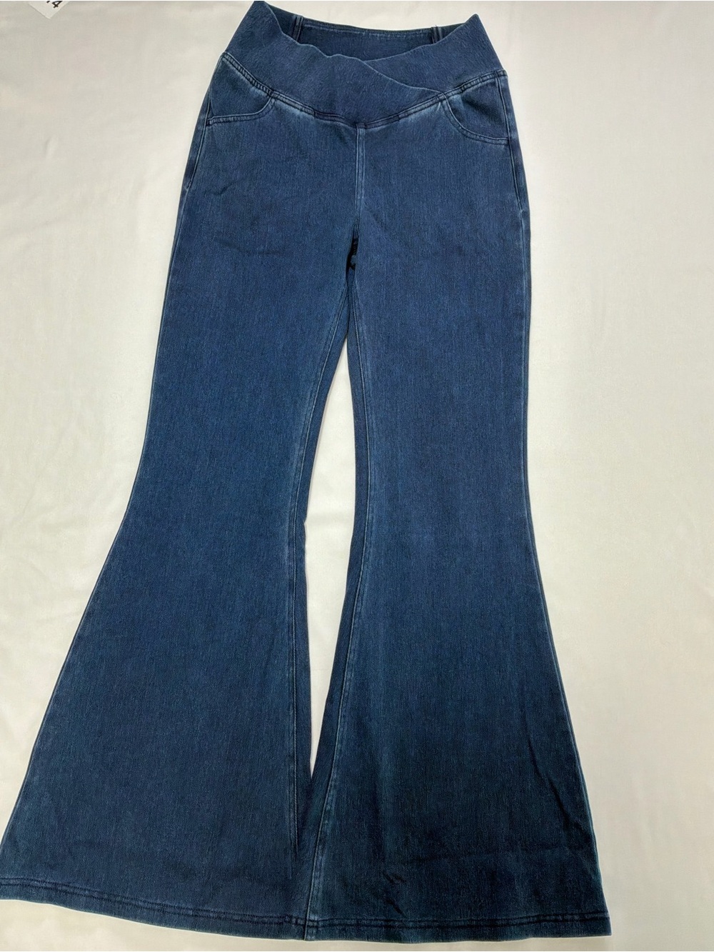 Halara Flared Pull-On Women's Jeans